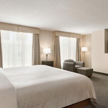 Embassy Suites By Hilton - Montreal Zewnętrze zdjęcie