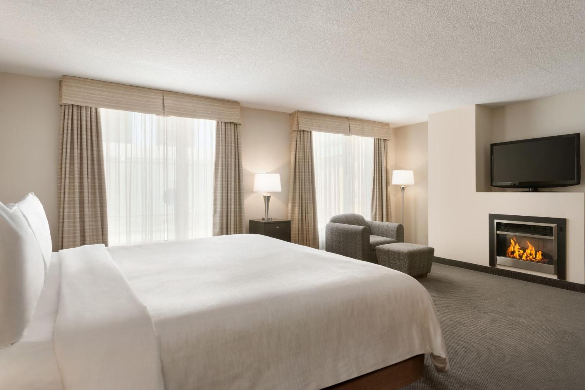 Embassy Suites By Hilton - Montreal Zewnętrze zdjęcie