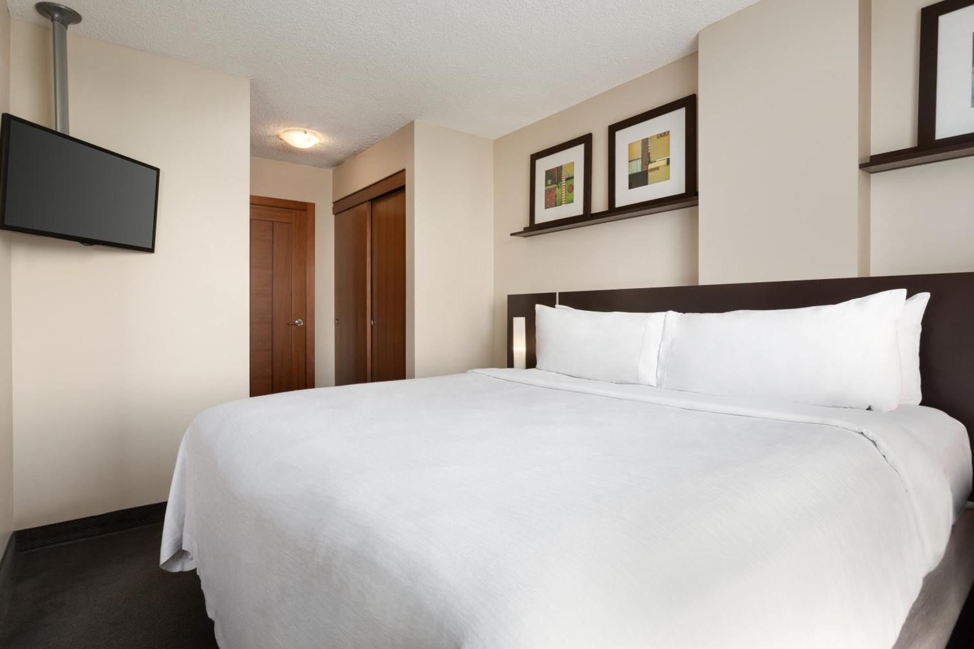 Embassy Suites By Hilton - Montreal Zewnętrze zdjęcie
