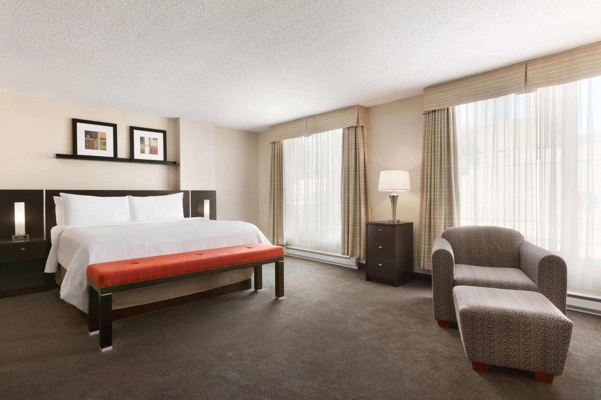 Embassy Suites By Hilton - Montreal Zewnętrze zdjęcie